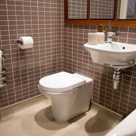 Luxury 1br In Centre 아파트 리즈